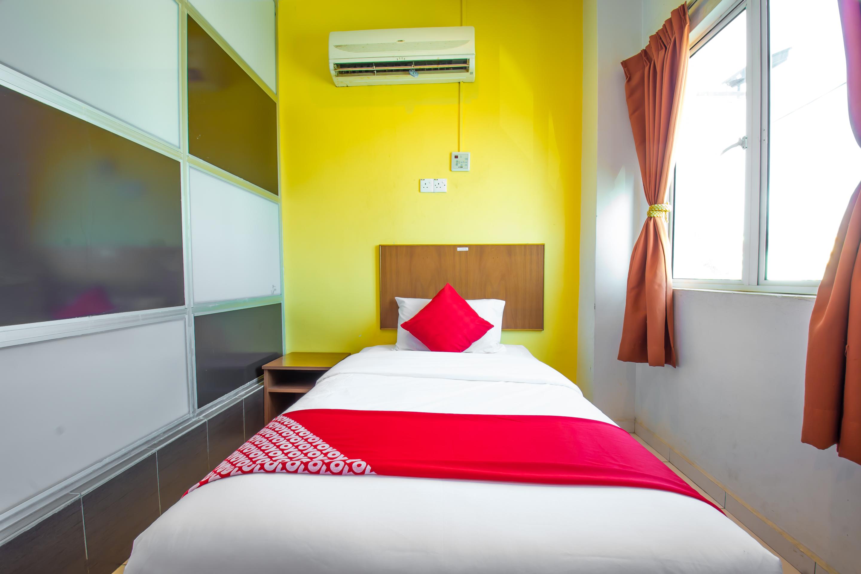 Oyo 582 Hotel Walk Inn Kampong Pasir Puteh  Extérieur photo