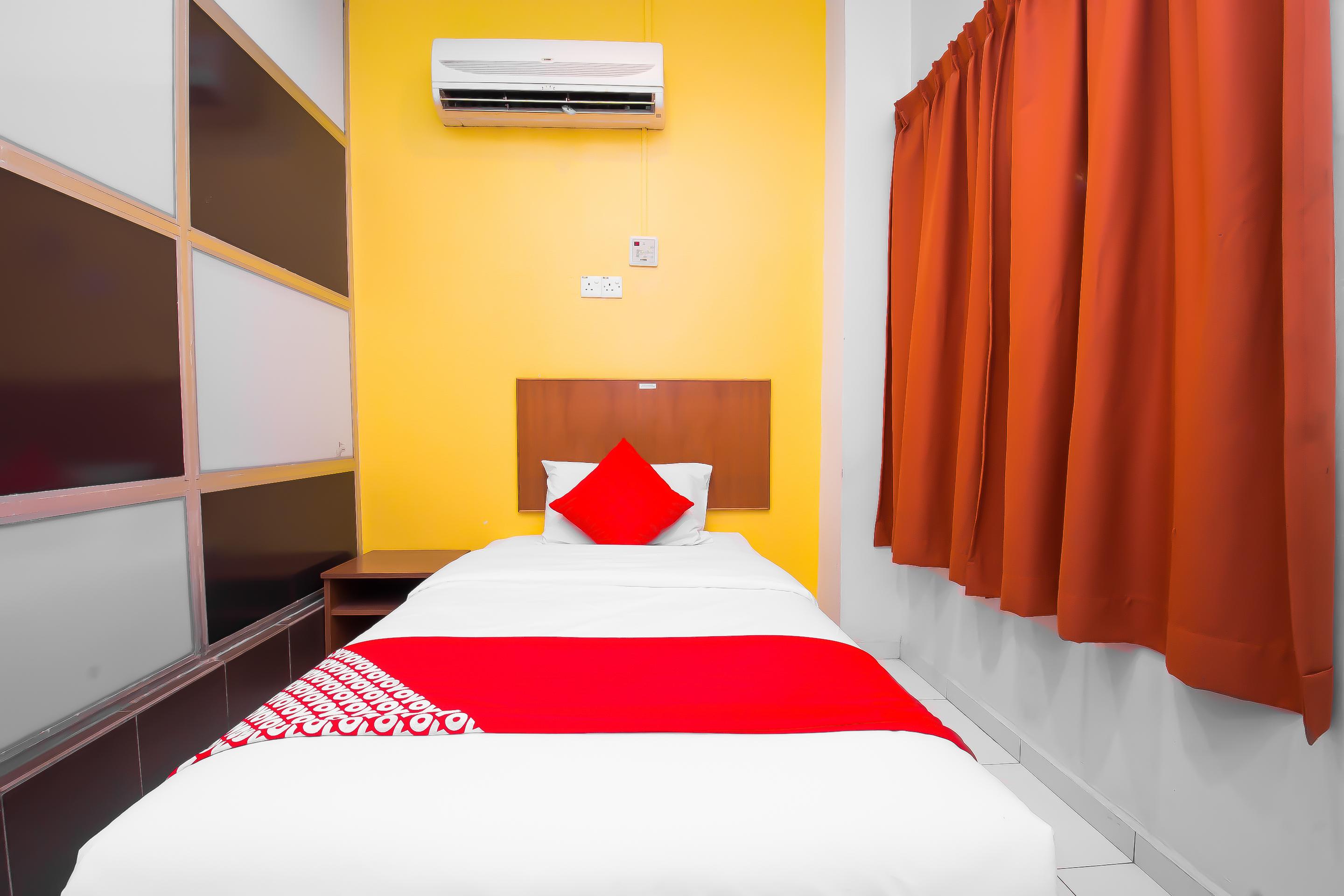 Oyo 582 Hotel Walk Inn Kampong Pasir Puteh  Extérieur photo