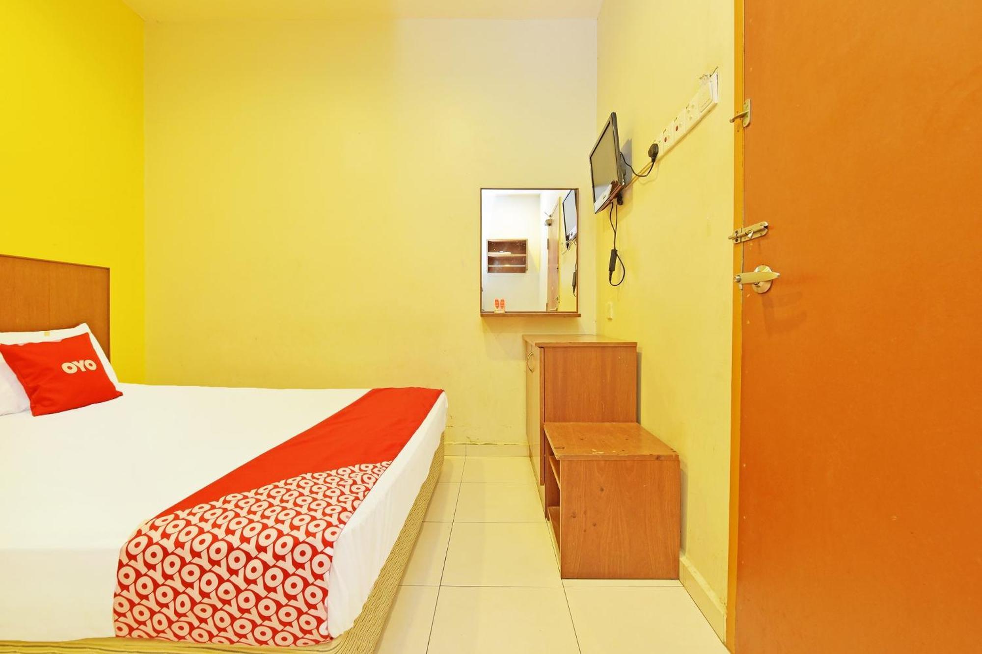 Oyo 582 Hotel Walk Inn Kampong Pasir Puteh  Extérieur photo
