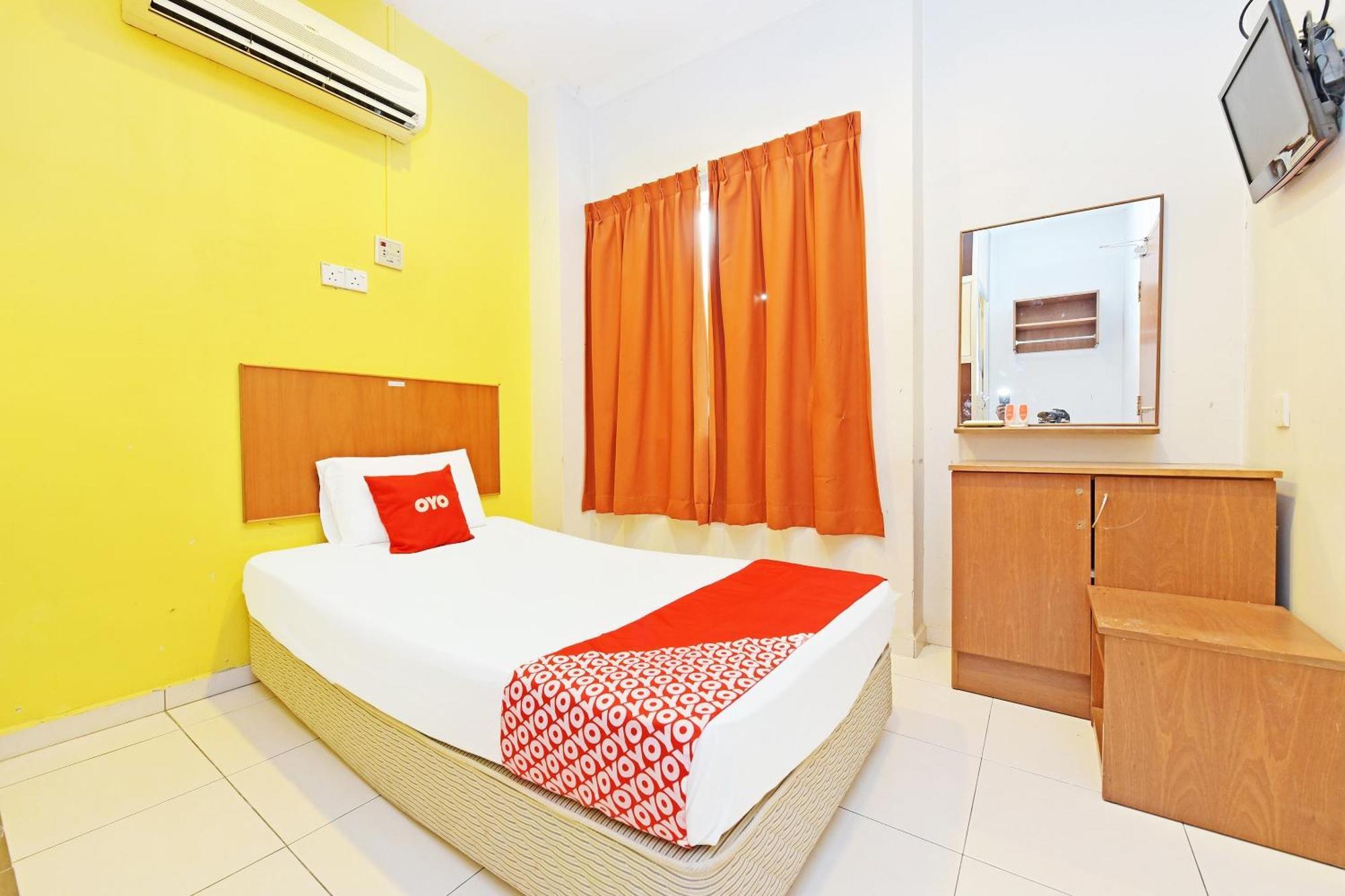Oyo 582 Hotel Walk Inn Kampong Pasir Puteh  Extérieur photo