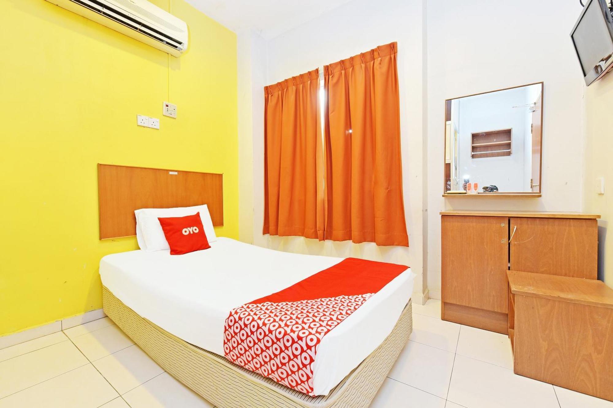 Oyo 582 Hotel Walk Inn Kampong Pasir Puteh  Extérieur photo