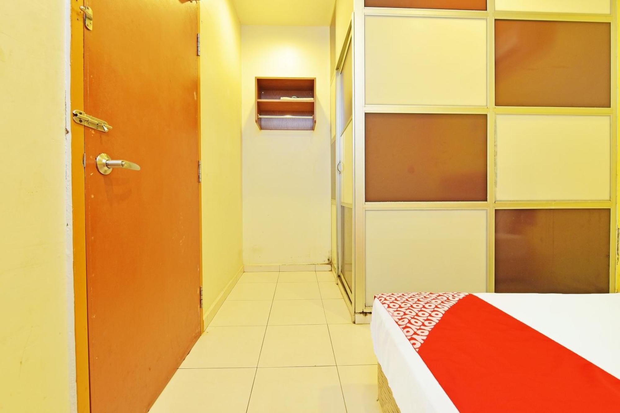 Oyo 582 Hotel Walk Inn Kampong Pasir Puteh  Extérieur photo