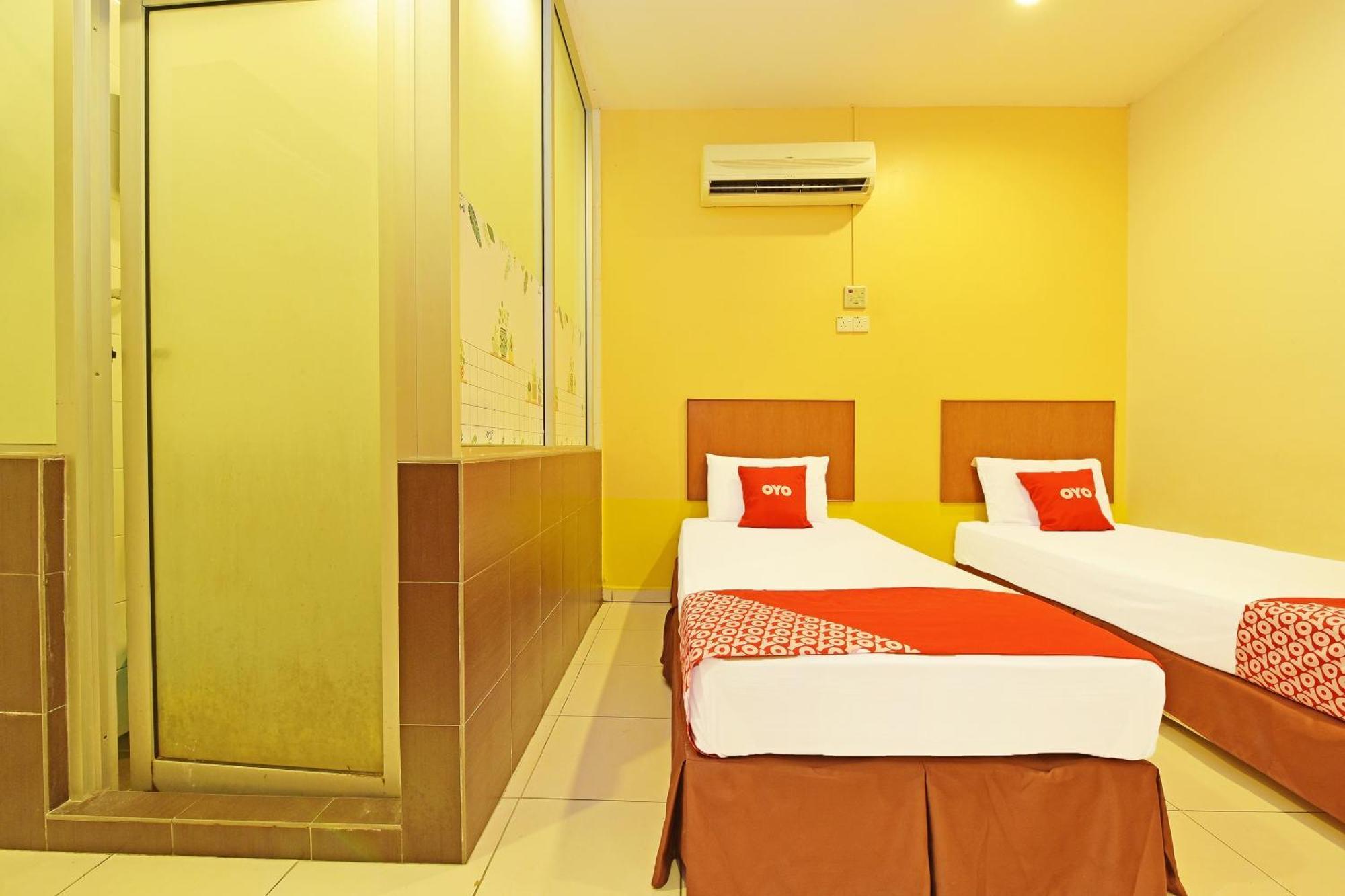 Oyo 582 Hotel Walk Inn Kampong Pasir Puteh  Extérieur photo