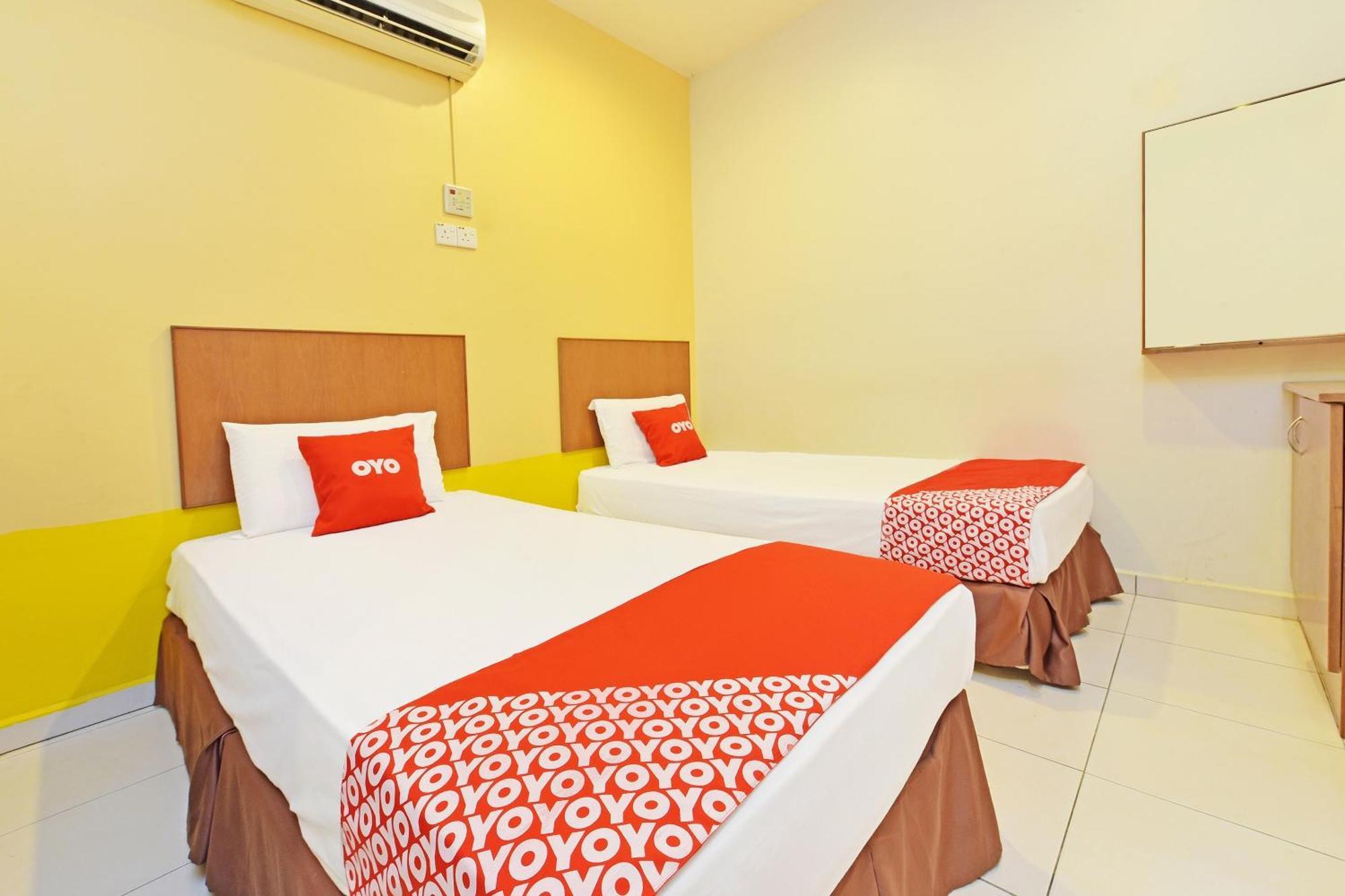 Oyo 582 Hotel Walk Inn Kampong Pasir Puteh  Extérieur photo